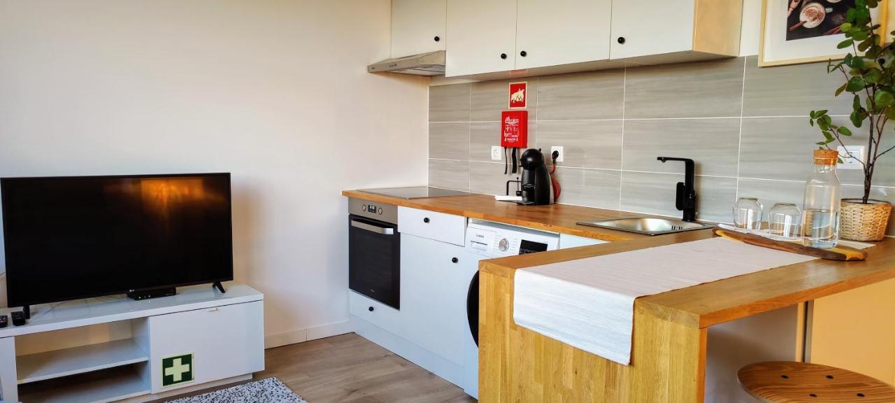 Stylish And Elegant Studio - Best View And Location In Coimbra Downton Exterior foto
