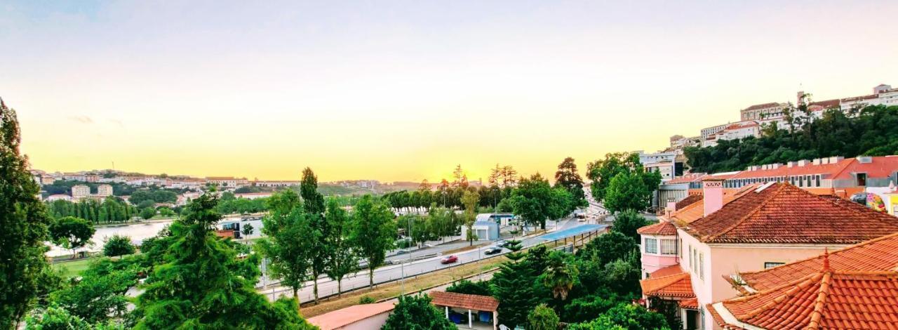 Stylish And Elegant Studio - Best View And Location In Coimbra Downton Exterior foto